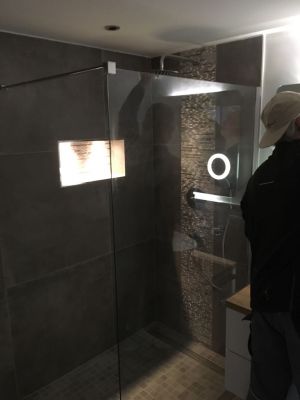 Bischoff Neu-Anspach Grävenwiesbach Baudekoration Baugestaltung Dienstleisung Service Ausstellung Dusche